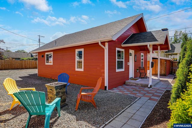 856 Highland Av NE, Salem, OR 97301