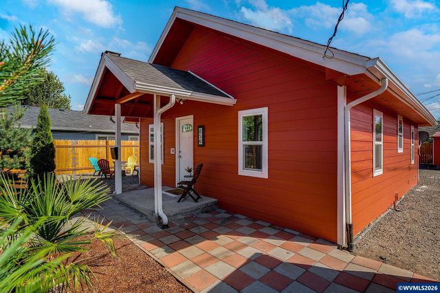 856 Highland Av NE, Salem, OR 97301