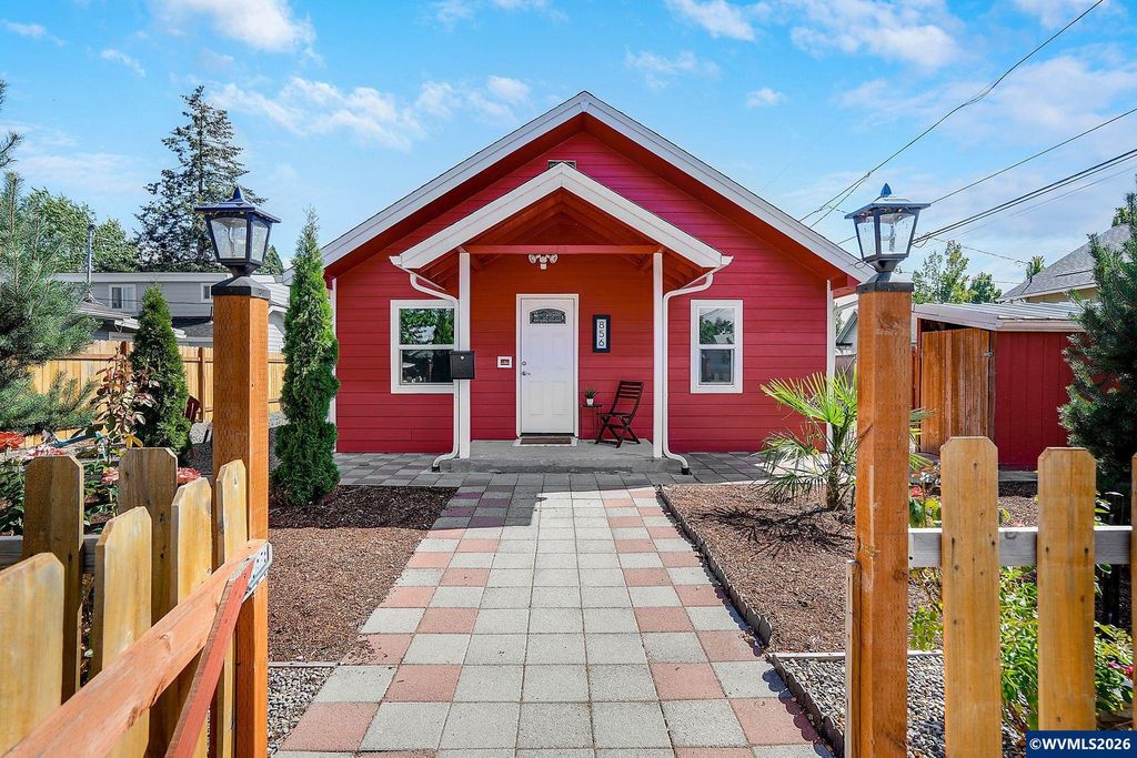 856 Highland Av NE, Salem, OR 97301