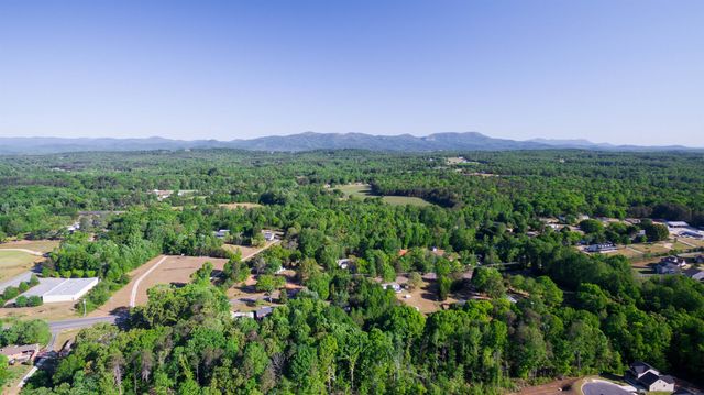 207 Nicole marie Court, Greer, SC 29651