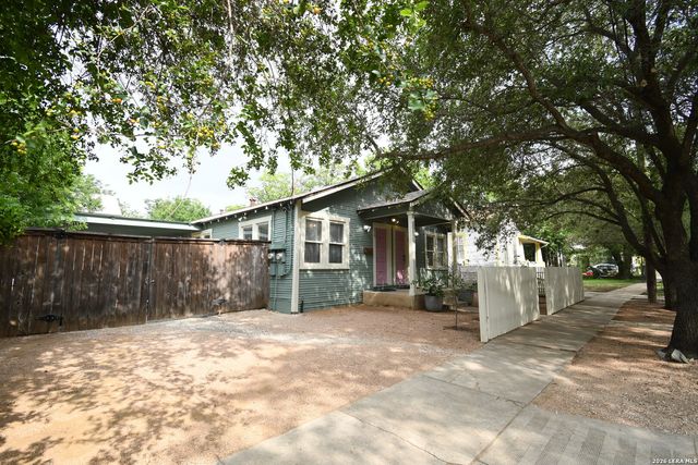 210 Mission St, San Antonio, TX 78210