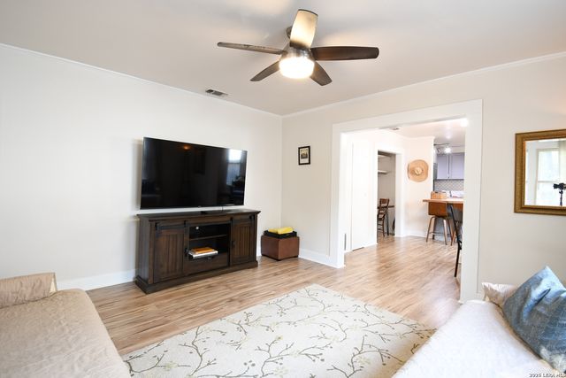 210 Mission St, San Antonio, TX 78210