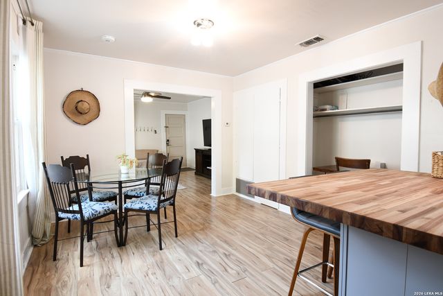 210 Mission St, San Antonio, TX 78210