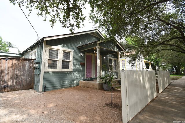 210 Mission St, San Antonio, TX 78210