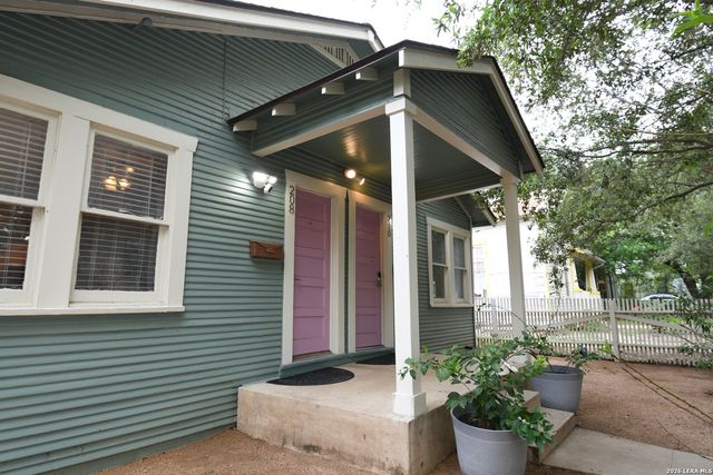 210 Mission St, San Antonio, TX 78210