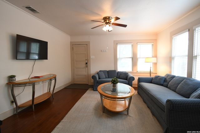 210 Mission St, San Antonio, TX 78210
