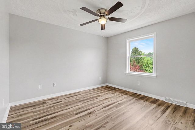 115 SMALL VALLEY RD, Halifax, PA 17032