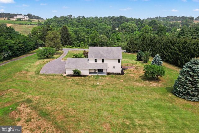 115 SMALL VALLEY RD, Halifax, PA 17032