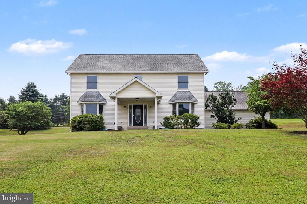 115 SMALL VALLEY RD, Halifax, PA 17032