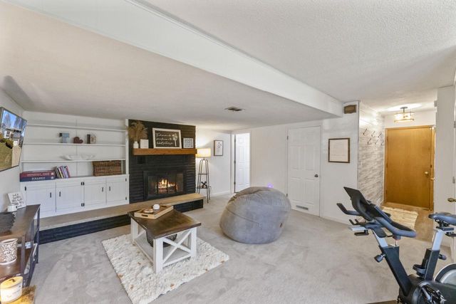 816 Magnolia DRIVE, Waukesha, WI 53188