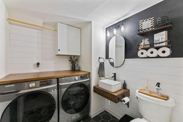 816 Magnolia DRIVE, Waukesha, WI 53188