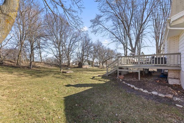 816 Magnolia DRIVE, Waukesha, WI 53188