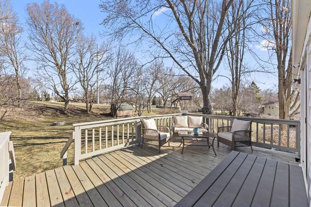 816 Magnolia DRIVE, Waukesha, WI 53188