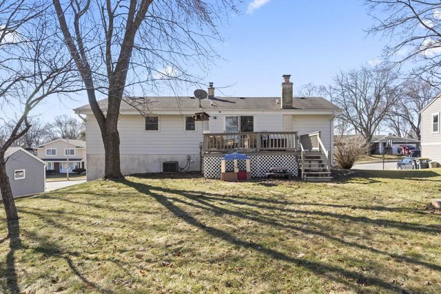 816 Magnolia DRIVE, Waukesha, WI 53188