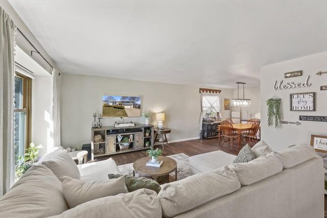 816 Magnolia DRIVE, Waukesha, WI 53188