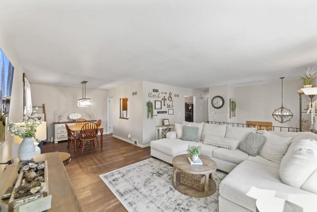 816 Magnolia DRIVE, Waukesha, WI 53188