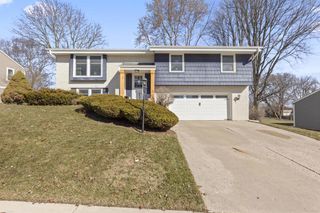 816 Magnolia DRIVE, Waukesha, WI 53188