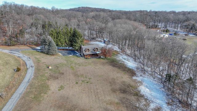 44 Cedar Pond Lane, Chester, NY 10918