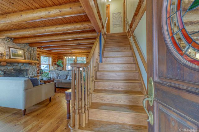 44 Cedar Pond Lane, Chester, NY 10918