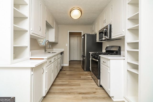 4173 Woodcrest Drive, Powder Springs, GA 30127