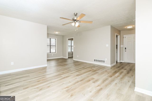 4173 Woodcrest Drive, Powder Springs, GA 30127