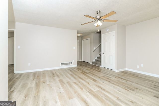 4173 Woodcrest Drive, Powder Springs, GA 30127