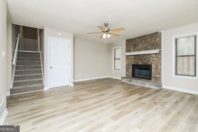 4173 Woodcrest Drive, Powder Springs, GA 30127