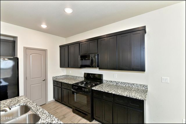 12049 Hidden Gardens Place, Socorro, TX 79927