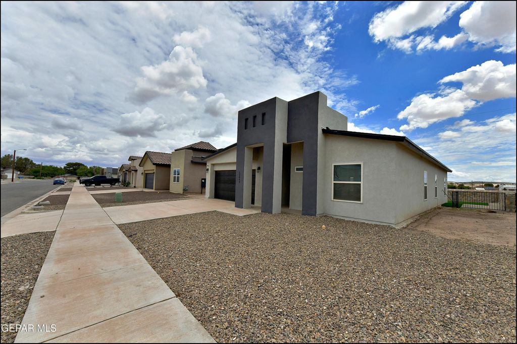 12049 Hidden Gardens Place, Socorro, TX 79927