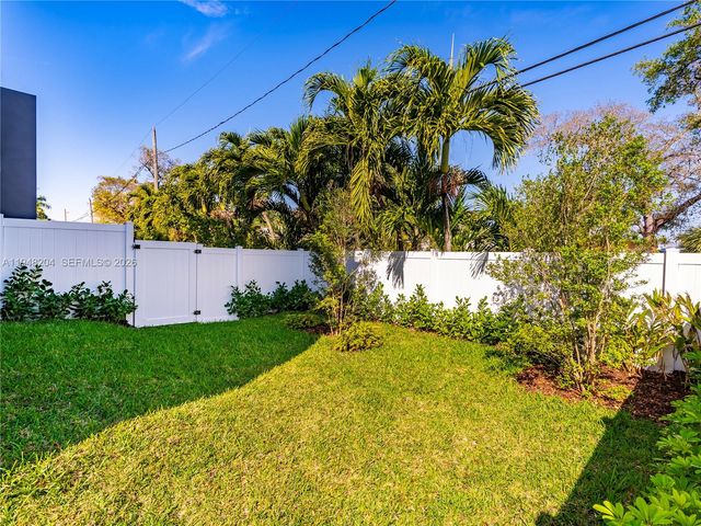 1421 SW 24th Ct 1, Fort Lauderdale, FL 33315