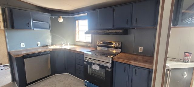 15400 N Heron Lane, Bluford, IL 62814