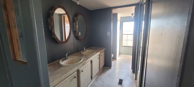 15400 N Heron Lane, Bluford, IL 62814