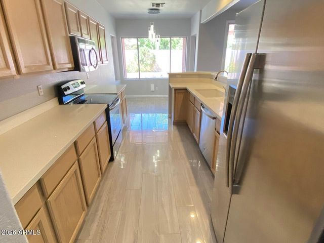 3358 E WICKIEUP Lane, Phoenix, AZ 85050