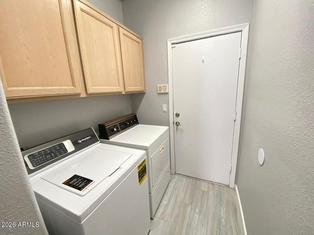 3358 E WICKIEUP Lane, Phoenix, AZ 85050
