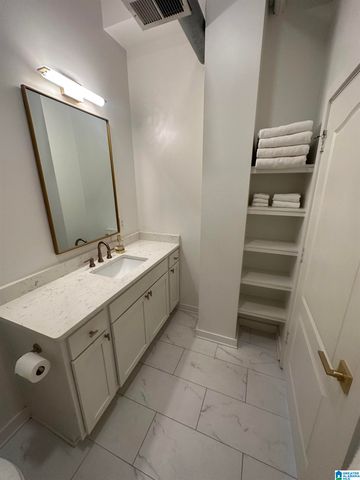 300 20TH STREET N, Birmingham, AL 35203