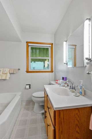 845 Spencer Street S, Shakopee, MN 55379