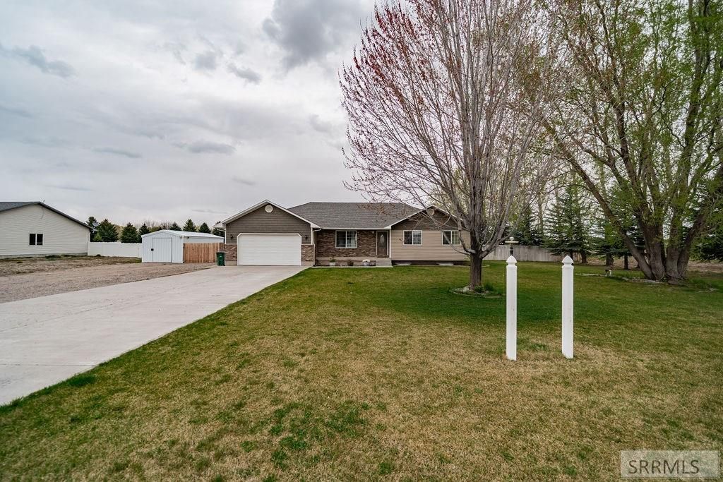 Image 2 of property listing at 4 N 3700 E, Rigby, ID 83442