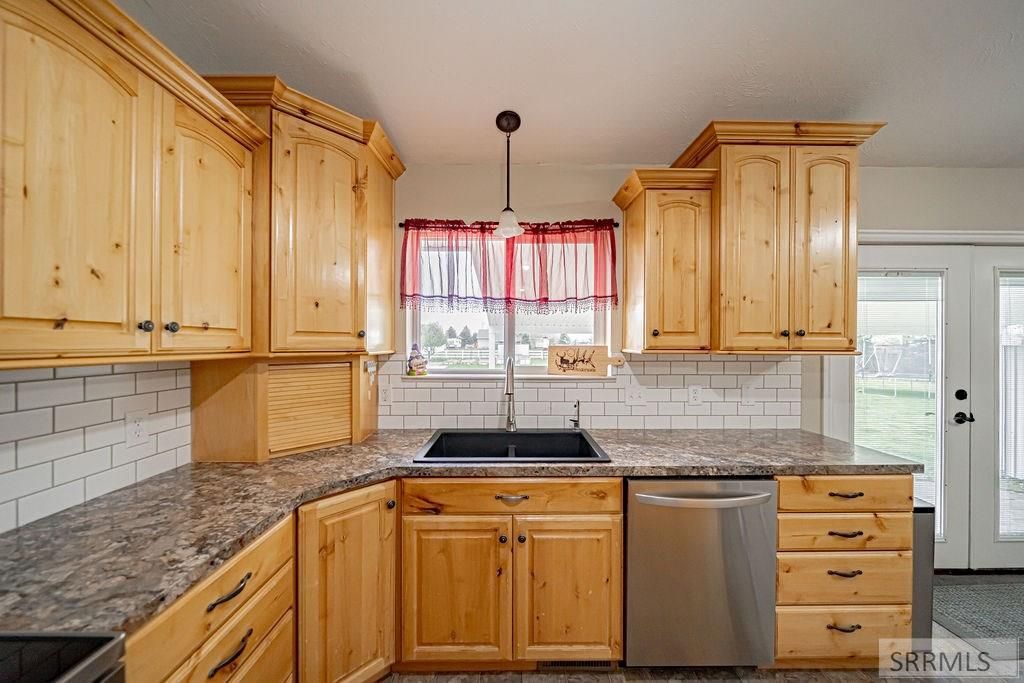 Image 8 of property listing at 4 N 3700 E, Rigby, ID 83442