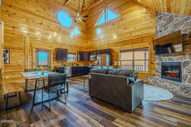 3856 Twilight Way, Pigeon Forge, TN 37863