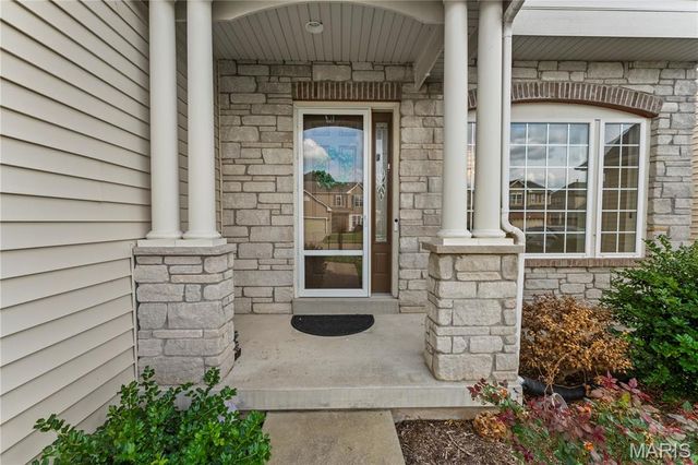 3217 Calhoun Drive, St Charles, MO 63301
