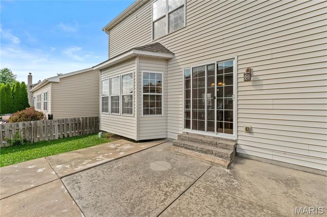 3217 Calhoun Drive, St Charles, MO 63301