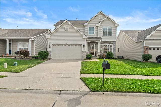 3217 Calhoun Drive, St Charles, MO 63301