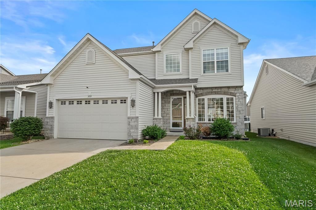 3217 Calhoun Drive, St Charles, MO 63301