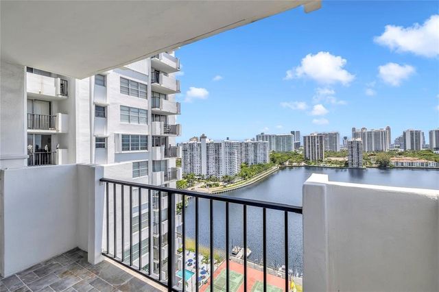 2750 NE 183rd Street 2202, Aventura, FL 33160