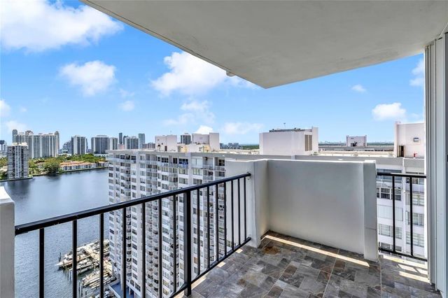 2750 NE 183rd Street 2202, Aventura, FL 33160