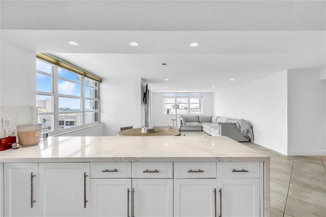 2750 NE 183rd Street 2202, Aventura, FL 33160