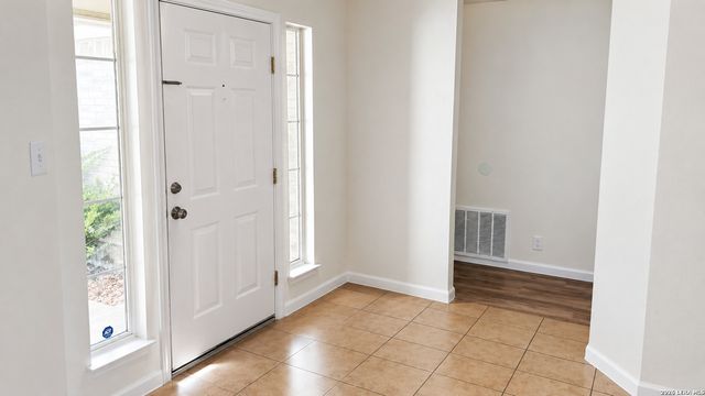 10710 Diamond Rock, San Antonio, TX 78251