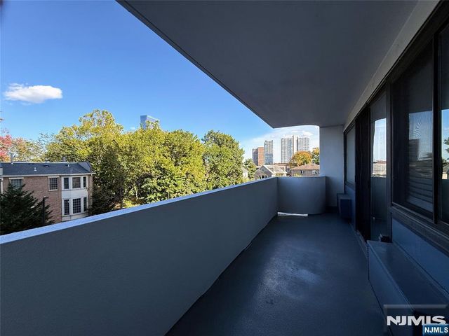 1600 Center Avenue 3D, Fort Lee, NJ 07024