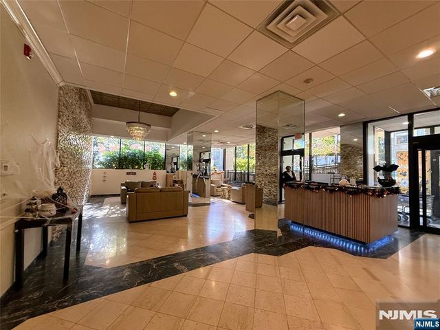 1600 Center Avenue 3D, Fort Lee, NJ 07024