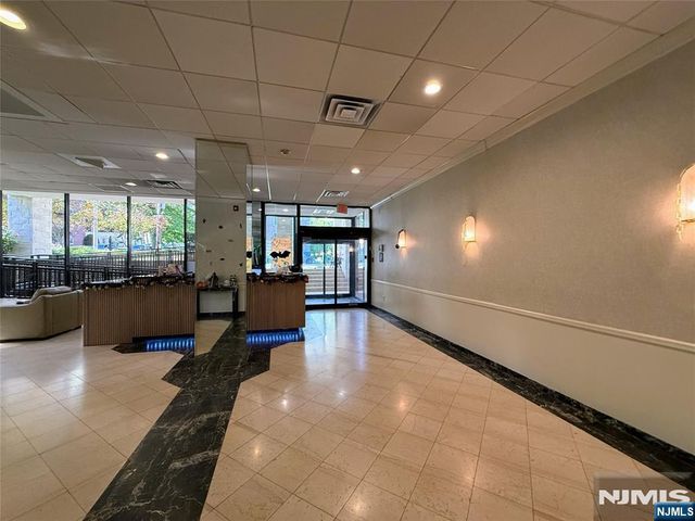 1600 Center Avenue 3D, Fort Lee, NJ 07024